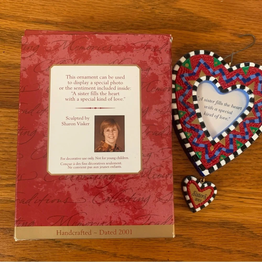 🎄3/15🎄Hallmark Keepsake Ornament “Sisters” photo holder 2001
